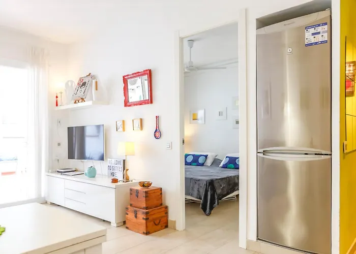 Cuban Terrace 시체스