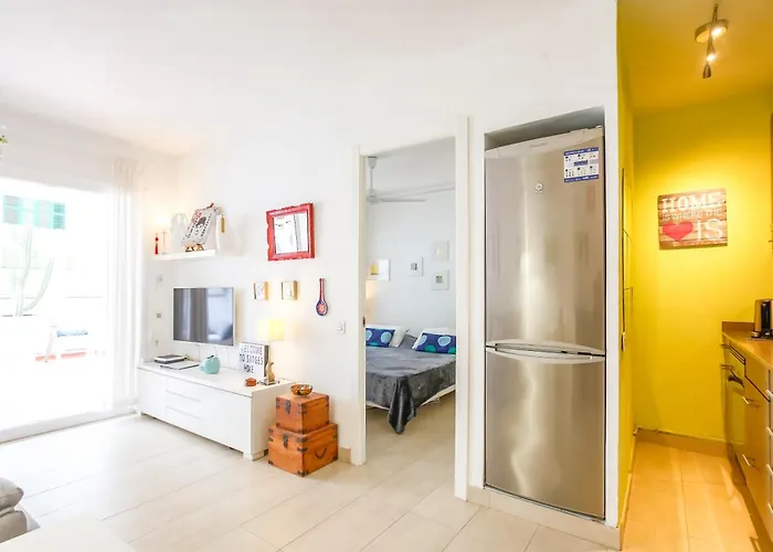 Cuban Terrace * 시체스