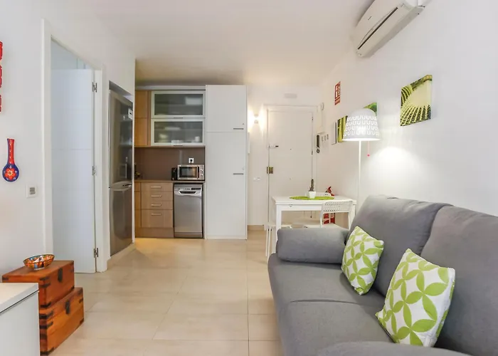 Cuban Terrace * 시체스