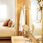 Terrace Retreat Apartment