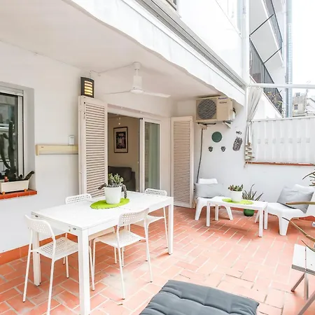 Terrace Retreat Apartment *